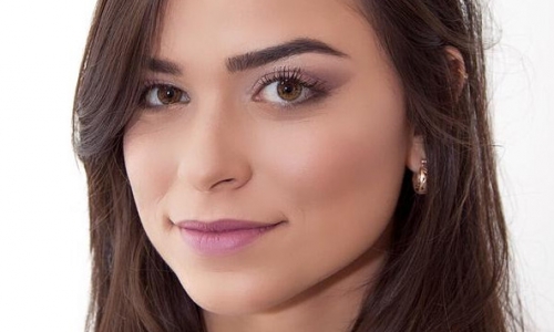 אסתי סברו – professional make-up artist